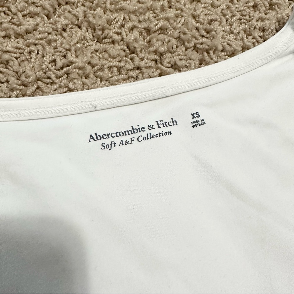 ❌SOLD❌ (NWOT) A&F Square Neck Long Sleeve Bodysuit - Picture 6 of 8